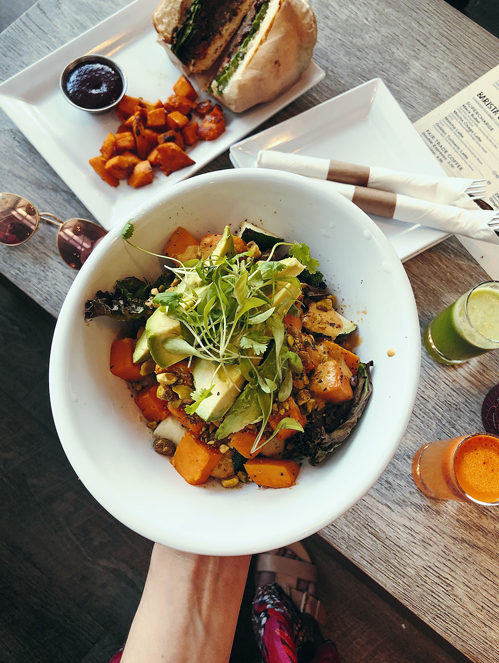 I Tried Delicious Raw’s Vegan Food & Here’s What I Ordered