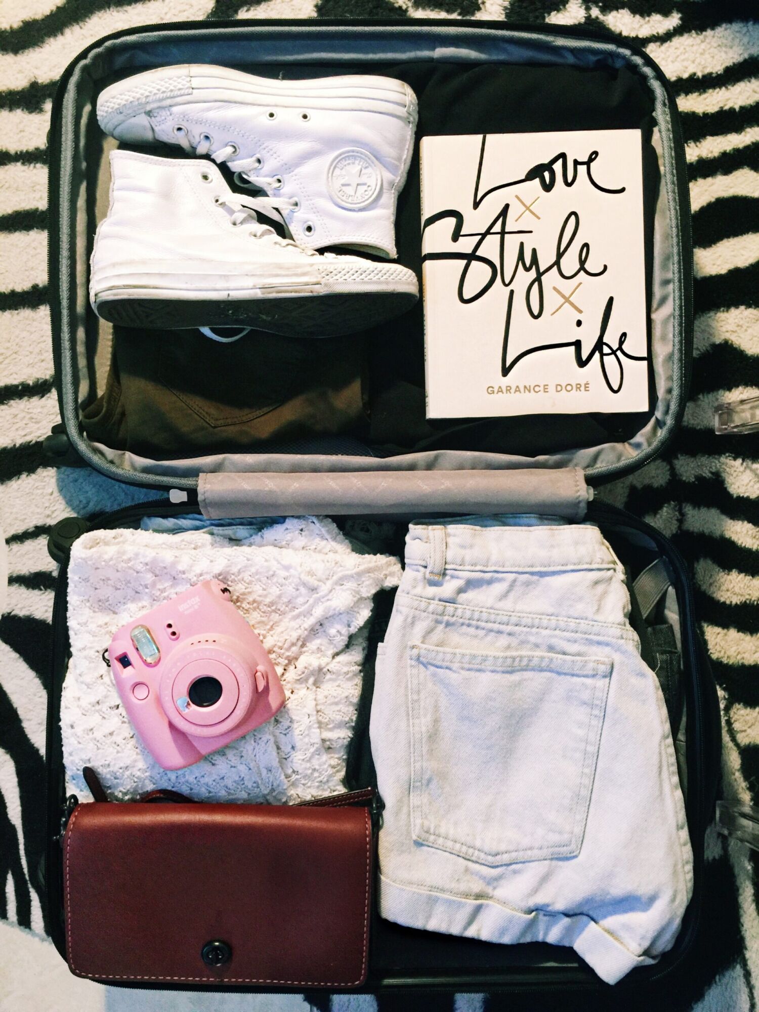 10 Travel Essentials That Make My Life Easier