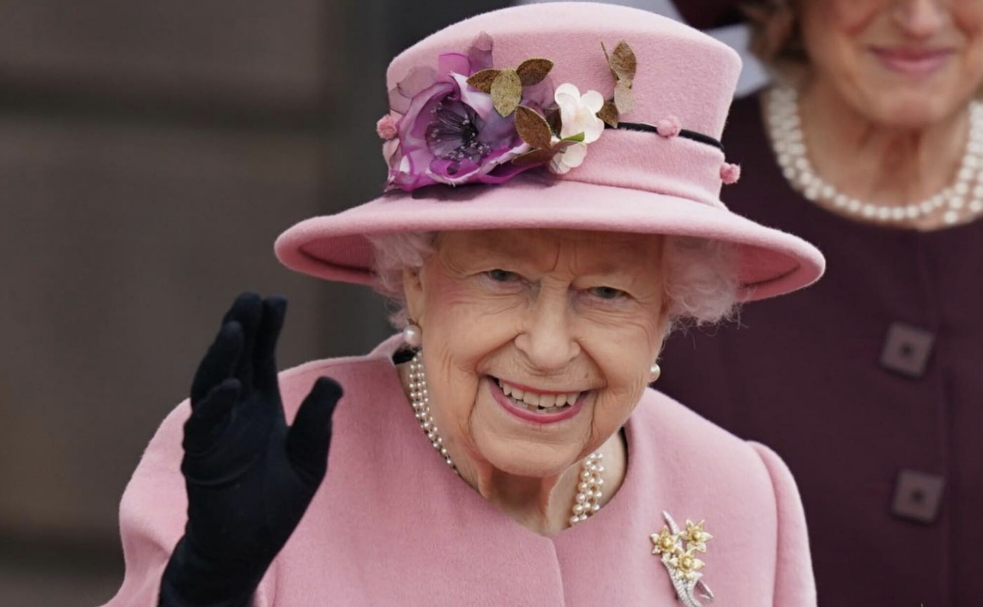The Queen Is Hiring A Housekeeper For $13 An Hour & You Get 33 Days Of Vacation